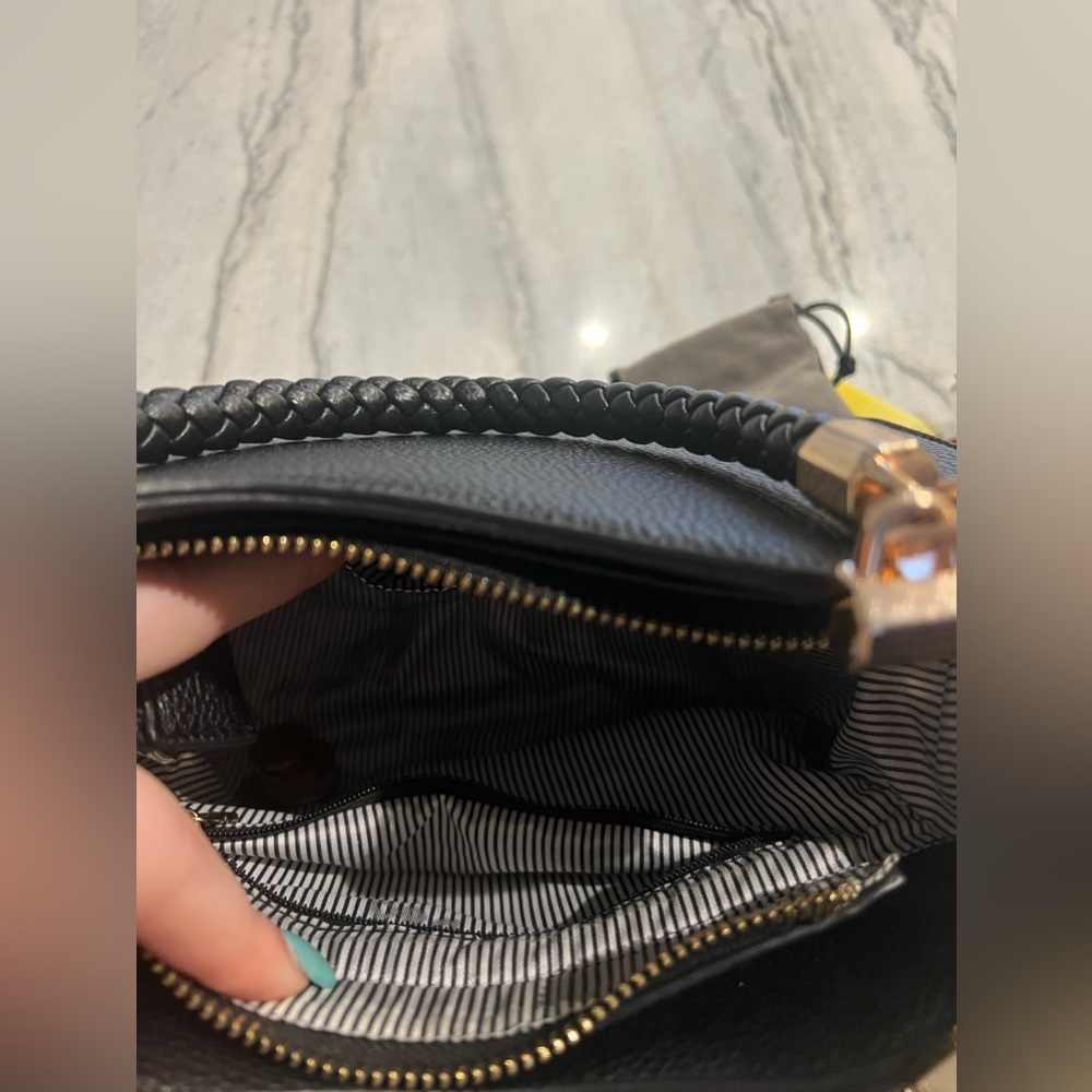 Purse - Picture 4 of 7